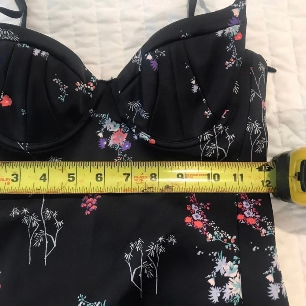 NWT H&M Black Floral Dress. - Picture 8 of 9